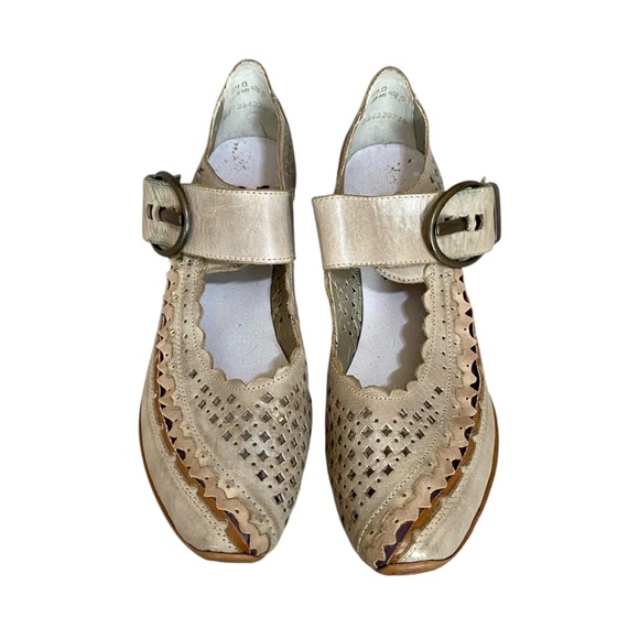 Rieker Taupe Mary Jane Pumps Size 40 - Picture 3 of 6